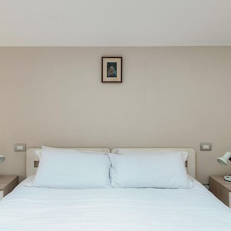 Grape Attic 72 - The House Of Travelers Apartment Como Bagian luar foto