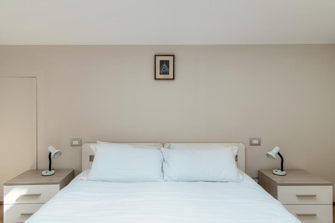 Grape Attic 72 - The House Of Travelers Apartment Como Bagian luar foto