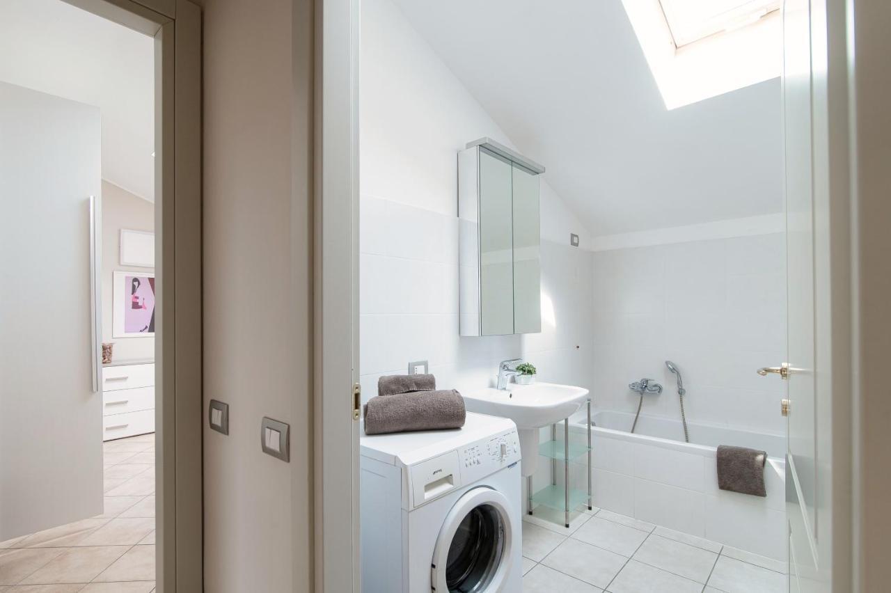 Grape Attic 72 - The House Of Travelers Apartment Como Bagian luar foto