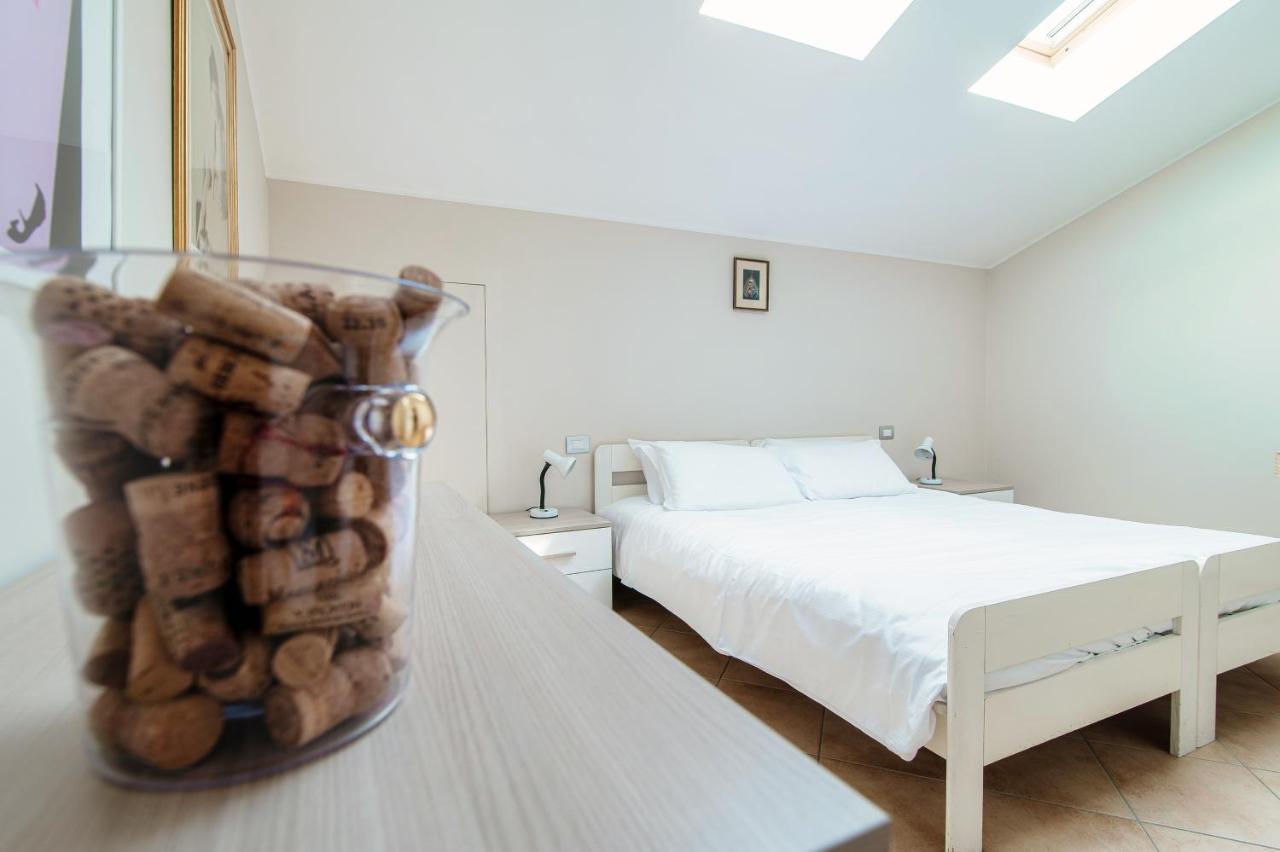 Grape Attic 72 - The House Of Travelers Apartment Como Bagian luar foto
