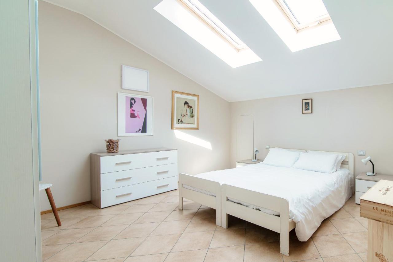 Grape Attic 72 - The House Of Travelers Apartment Como Bagian luar foto